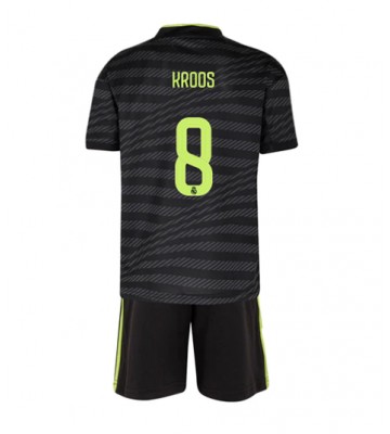 Real Madrid Toni Kroos #8 babykläder Tredje Tröja barn 2022-23 Korta ärmar (+ Korta byxor)